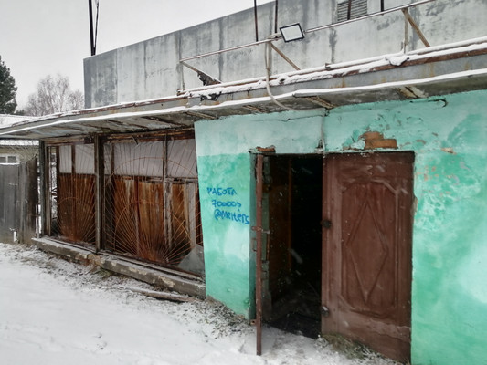 Продам торговое помещение 220 м2, Большая ул, 4а, Верхняя Максаковка пгт