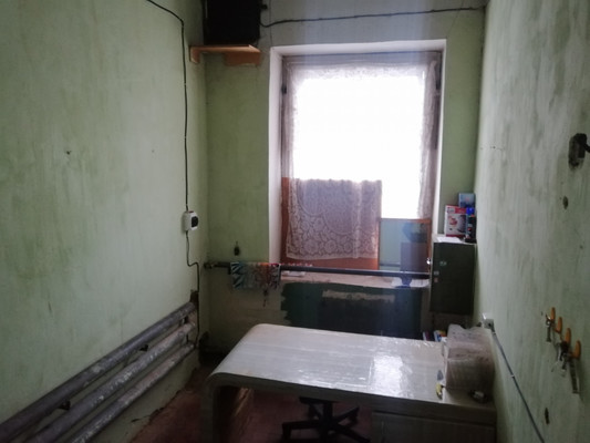 Продам торговое помещение 220 м2, Большая ул, 4а, Верхняя Максаковка пгт