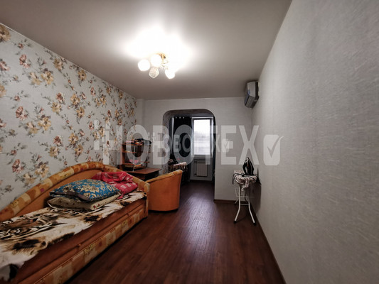 Продам двухкомнатную (2-комн.) квартиру, Ленина ул, 195Б, Горячий Ключ г