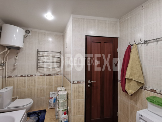 Продам двухкомнатную (2-комн.) квартиру, Ленина ул, 195Б, Горячий Ключ г