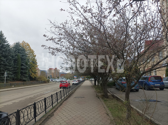 Продам двухкомнатную (2-комн.) квартиру, Ленина ул, 195Б, Горячий Ключ г