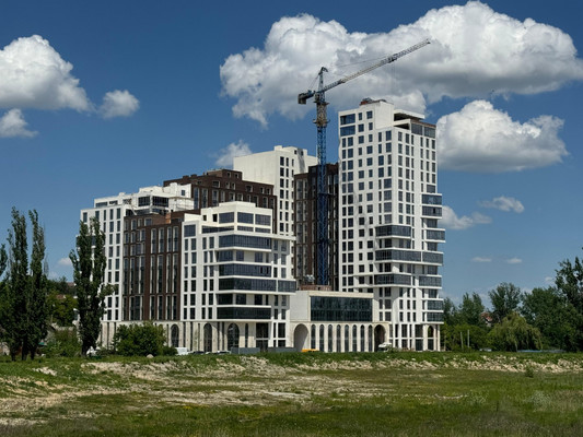 Продам трехкомнатную (3-комн.) квартиру, Кешокова ул, 1кВ, Нальчик г