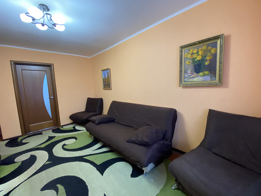 Продам трехкомнатную (3-комн.) квартиру, Маршала Жукова ул, 3кА, Нижневартовск г