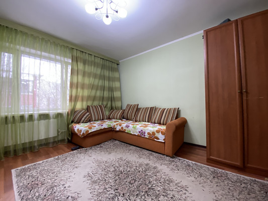 Продам трехкомнатную (3-комн.) квартиру, Маршала Жукова ул, 3кА, Нижневартовск г