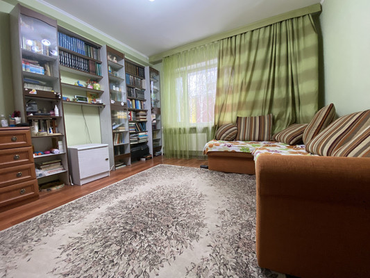 Продам трехкомнатную (3-комн.) квартиру, Маршала Жукова ул, 3кА, Нижневартовск г