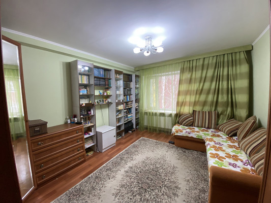 Продам трехкомнатную (3-комн.) квартиру, Маршала Жукова ул, 3кА, Нижневартовск г