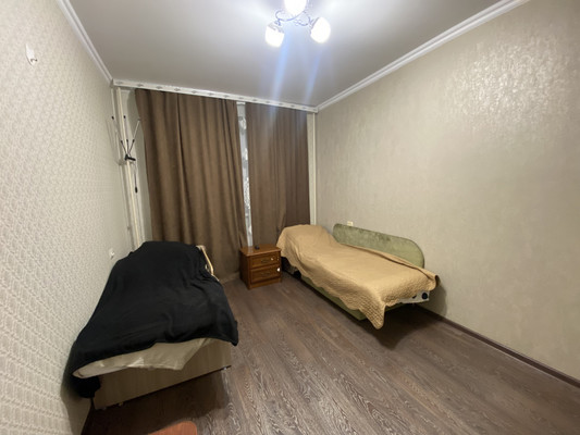 Продам двухкомнатную (2-комн.) квартиру, Чапаева ул, 13к2, Нижневартовск г