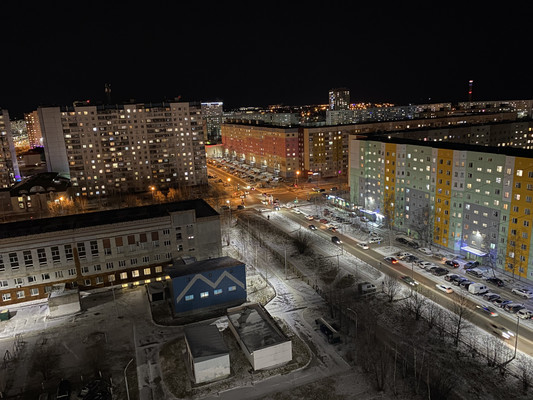 Продам двухкомнатную (2-комн.) квартиру, Чапаева ул, 13к2, Нижневартовск г