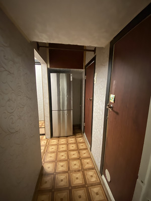 Продам двухкомнатную (2-комн.) квартиру, Чапаева ул, 13к2, Нижневартовск г