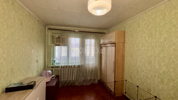Продам однокомнатную (1-комн.) квартиру, Комсомольская ул, 35, Крымск г
