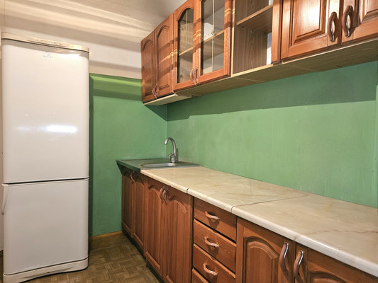 Продам трехкомнатную (3-комн.) квартиру, Докучаева ул, 32, Пермь г