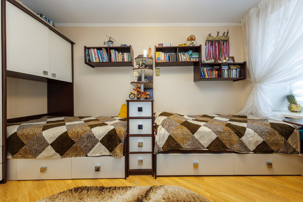 Продам трехкомнатную (3-комн.) квартиру, Романа Брянского ул, 1, Брянск г