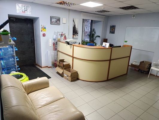 Продам коммерческое помещение 130 м2, Коцюбинского ул, 9 к2, Москва г