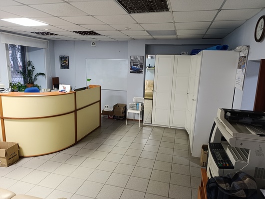 Продам коммерческое помещение 130 м2, Коцюбинского ул, 9 к2, Москва г
