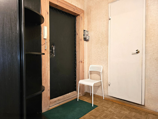 Продам трехкомнатную (3-комн.) квартиру, Докучаева ул, 32, Пермь г