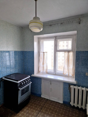 Продам двухкомнатную (2-комн.) квартиру, Монастырская ул, 53б, Пермь г