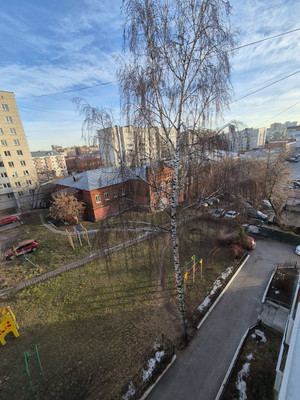 Продам двухкомнатную (2-комн.) квартиру, Монастырская ул, 53б, Пермь г