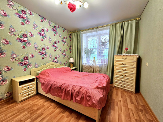 Продам двухкомнатную (2-комн.) квартиру, Олега Кошевого ул, 12, Киров г