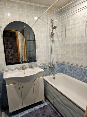 Продам двухкомнатную (2-комн.) квартиру, Олега Кошевого ул, 12, Киров г