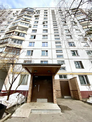 Продам трехкомнатную (3-комн.) квартиру, Кировоградская ул, 16к1, Москва г