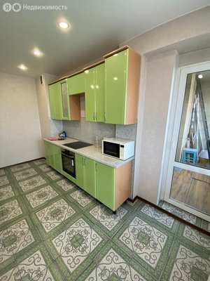 Продам трехкомнатную (3-комн.) квартиру, Советская ул, 170/1, Иркутск г