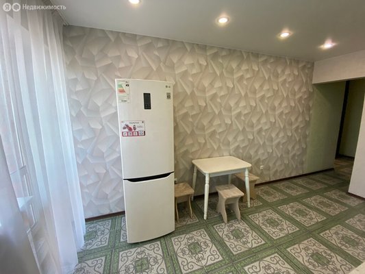 Продам трехкомнатную (3-комн.) квартиру, Советская ул, 170/1, Иркутск г