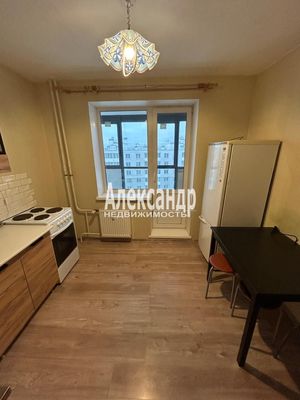 Сдам двухкомнатную (2-комн.) квартиру, Джанкойская ул, 1, Всеволожск г