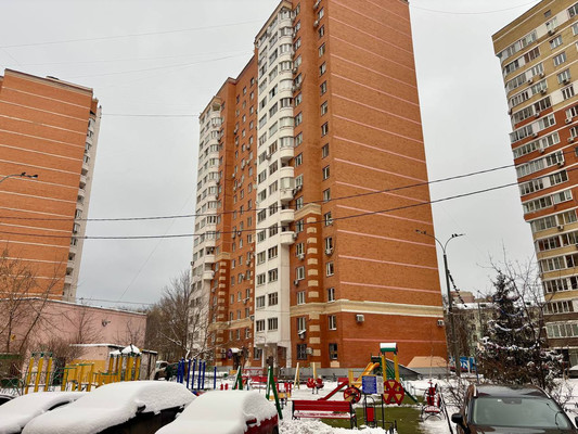 Продам трехкомнатную (3-комн.) квартиру, Октябрьский пр-кт, 18к1, Люберцы г