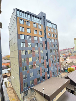Продам трехкомнатную (3-комн.) квартиру, Толстого ул, 43, Нальчик г