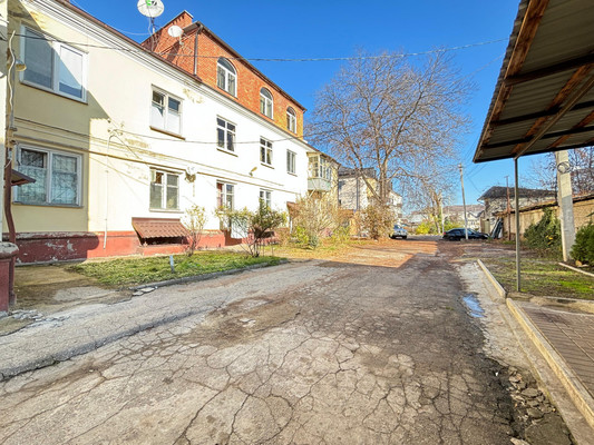 Продам многокомнатную квартиру, Ногмова ул, 82, Нальчик г