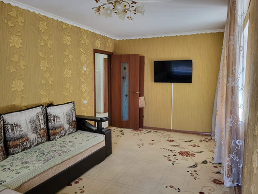 Продам трехкомнатную (3-комн.) квартиру, Пионерская ул, 179, Волгодонск г
