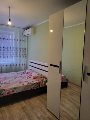 Продам трехкомнатную (3-комн.) квартиру, Пионерская ул, 179, Волгодонск г