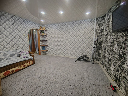 Продам многокомнатную квартиру, Ленинградский пр-кт, 32, Нижний Тагил г