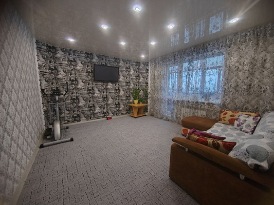 Продам многокомнатную квартиру, Ленинградский пр-кт, 32, Нижний Тагил г