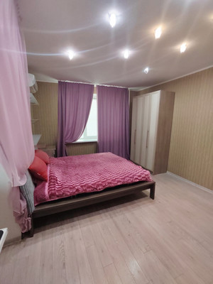 Продам трехкомнатную (3-комн.) квартиру, Еременко ул, 60/11, Ростов-на-Дону г