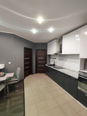 Продам трехкомнатную (3-комн.) квартиру, Еременко ул, 60/11, Ростов-на-Дону г