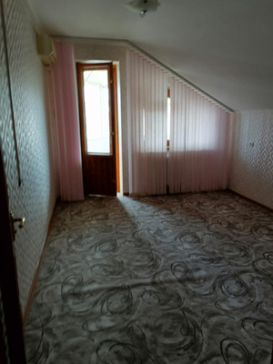 Продам трехкомнатную (3-комн.) квартиру, Гагарина ул, 7И, Волгодонск г