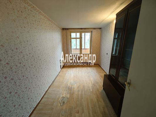 Продам трехкомнатную (3-комн.) квартиру, Солидарности пр-кт, 13к2, Санкт-Петербург г