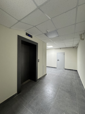 Продам трехкомнатную (3-комн.) квартиру, Социалистическая ул, 15, Киров г