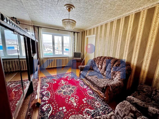 Продам трехкомнатную (3-комн.) квартиру, Юбилейная ул, 2, Уяр г