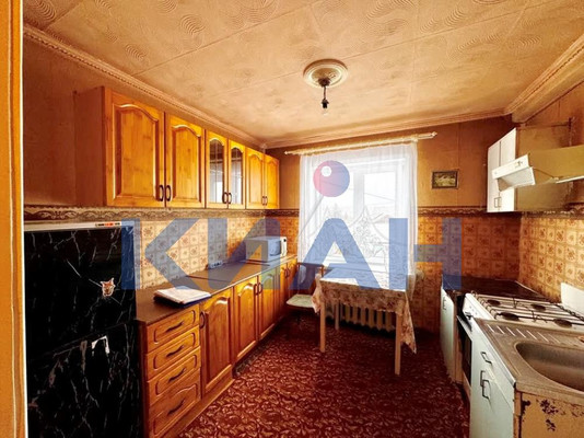 Продам трехкомнатную (3-комн.) квартиру, Юбилейная ул, 2, Уяр г
