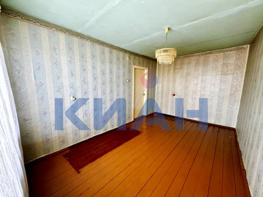 Продам трехкомнатную (3-комн.) квартиру, Юбилейная ул, 2, Уяр г