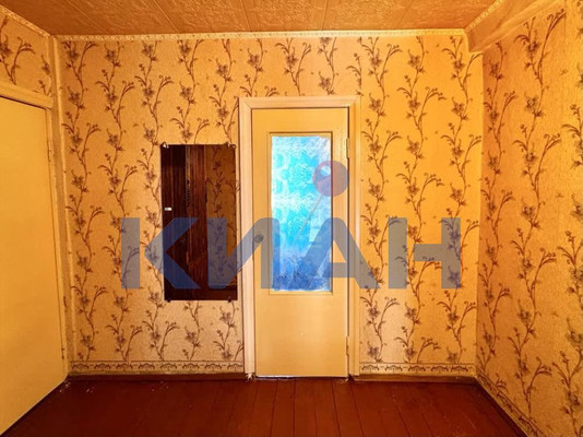 Продам трехкомнатную (3-комн.) квартиру, Юбилейная ул, 2, Уяр г