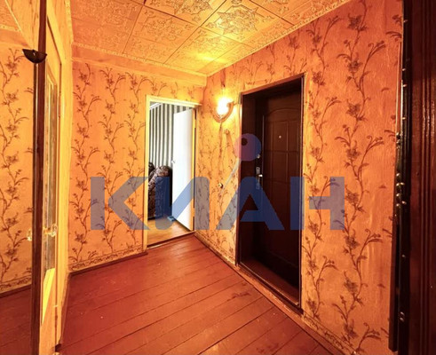Продам трехкомнатную (3-комн.) квартиру, Юбилейная ул, 2, Уяр г