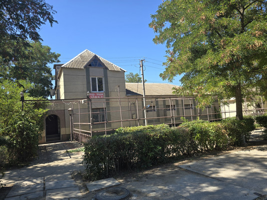 Продам торговое помещение 3 000 м2, Ленина ул, 8, Раздольное пгт