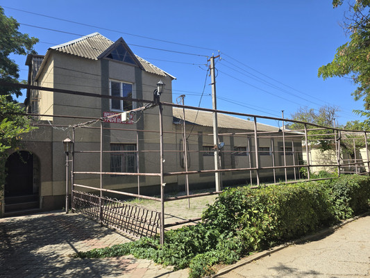 Продам торговое помещение 3 000 м2, Ленина ул, 8, Раздольное пгт