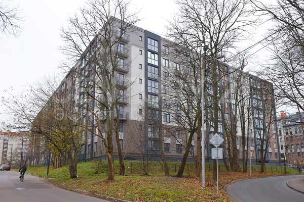 Продам однокомнатную (1-комн.) квартиру, Еловая аллея ул, 5А 2, Калининград г