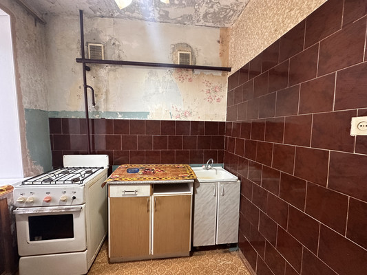 Продам трехкомнатную (3-комн.) квартиру, Гвардейская ул, 67, Нижний Тагил г
