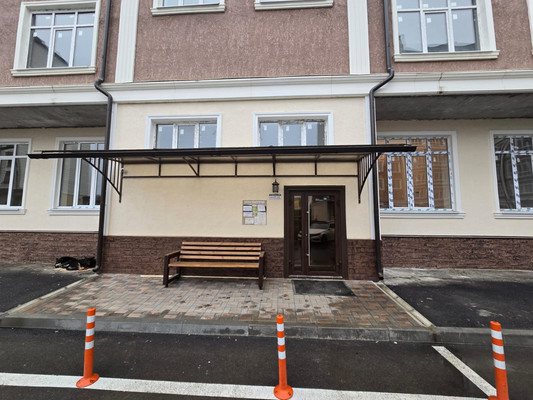 Продам многокомнатную квартиру, Тлостанова ул, 28кб, Нальчик г