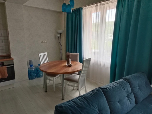 Продам двухкомнатную (2-комн.) квартиру, Учительская ул, 26к2, Сукко с